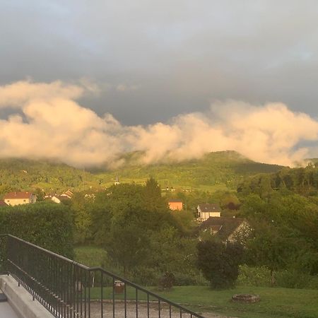 Longue Vue En Arbois Acomodação com café da manhã Exterior foto